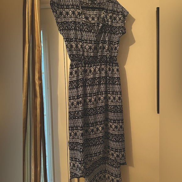 Forever 21 Maxi Dress. - Picture 1 of 10